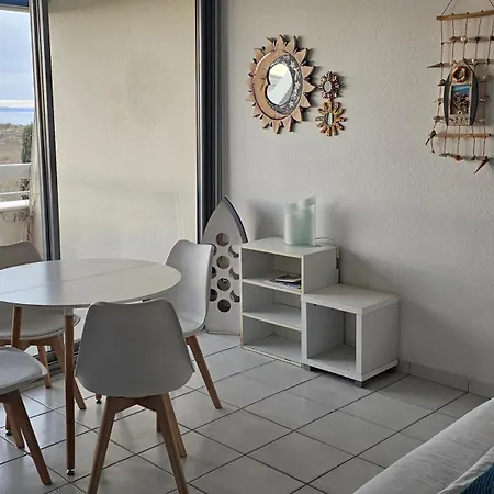 Апартаменты Le Chabian Port Camargue *